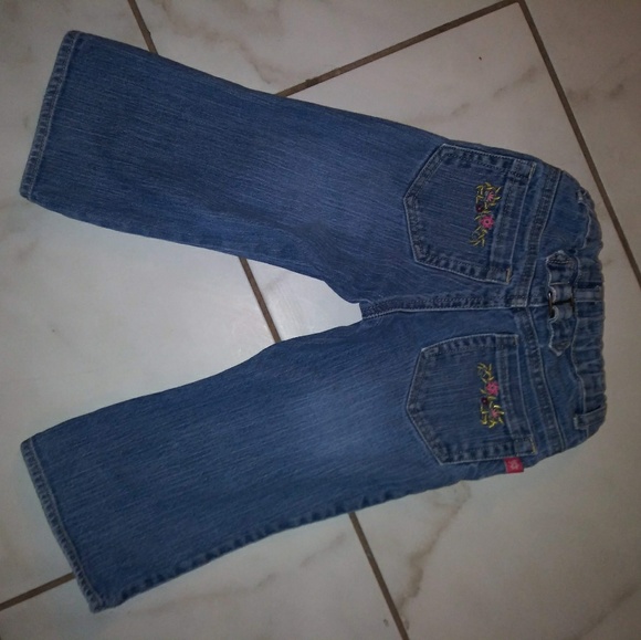 Adorable Gap Jeans with Floral embroidery! - Picture 3 of 8